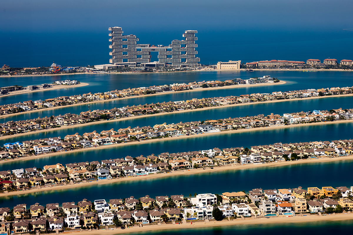 Dubai real estate sector recorded $5.9bn of transactions last week, including $18m Atlantis apartment